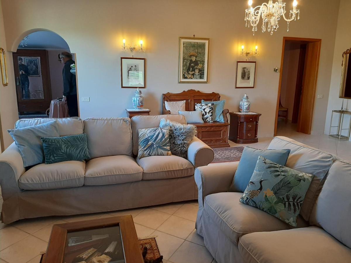 Casa Adriana Apartment Penne ภายนอก รูปภาพ